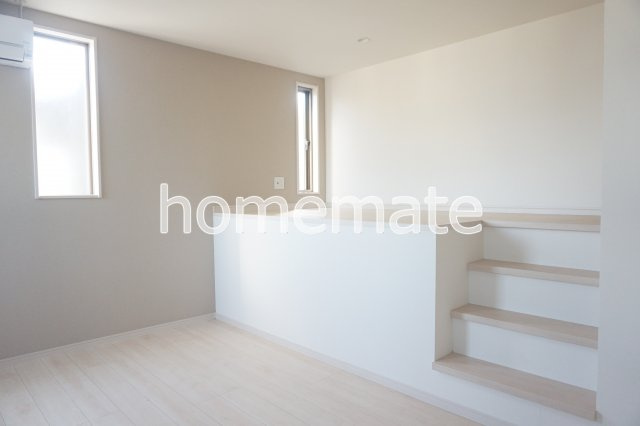 熊本市中央区琴平２丁目のアパートの居間・リビング