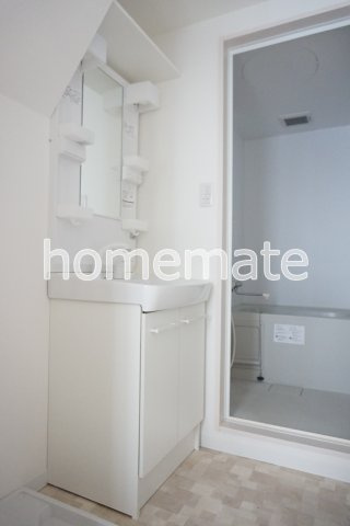 熊本市中央区琴平２丁目のアパートの独立洗面台