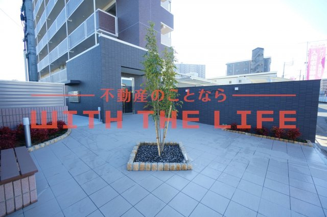グラン クレール【キャッシュバック対象物件】のエントランス|ゆとりのあるエントランスです