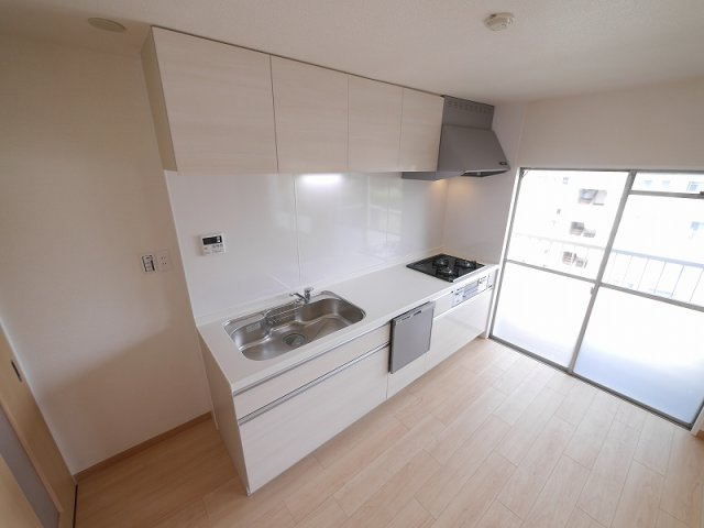 鈴蘭台第3住宅のキッチン