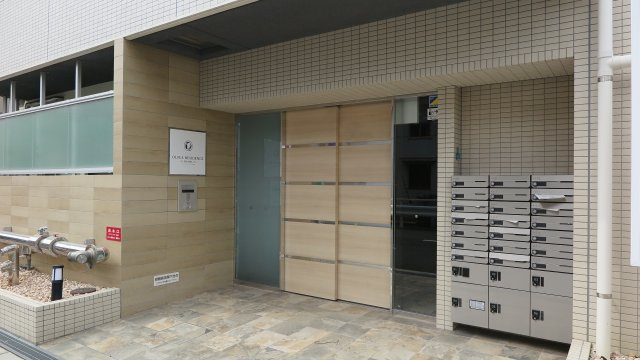 オルフェアレジデンス難波のエントランス