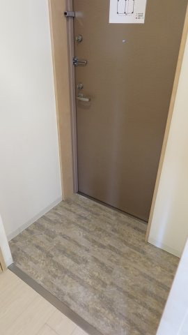 オルフェアレジデンス難波の玄関