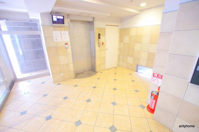 ニューシティアパートメンツ西天満　仲介手数料無料のロビー
