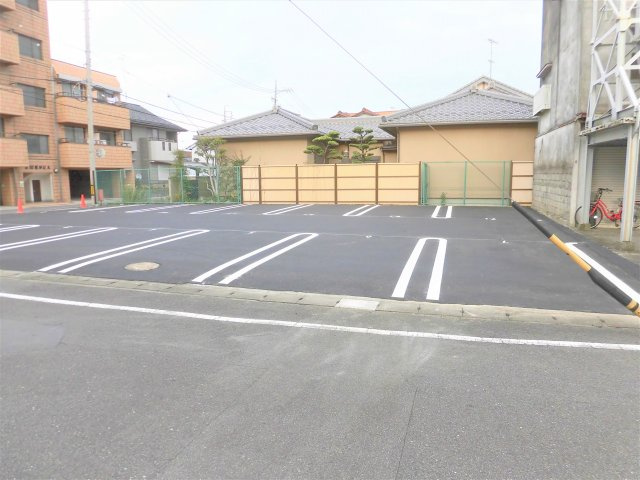 大垣市南高橋町パーキングの駐車場