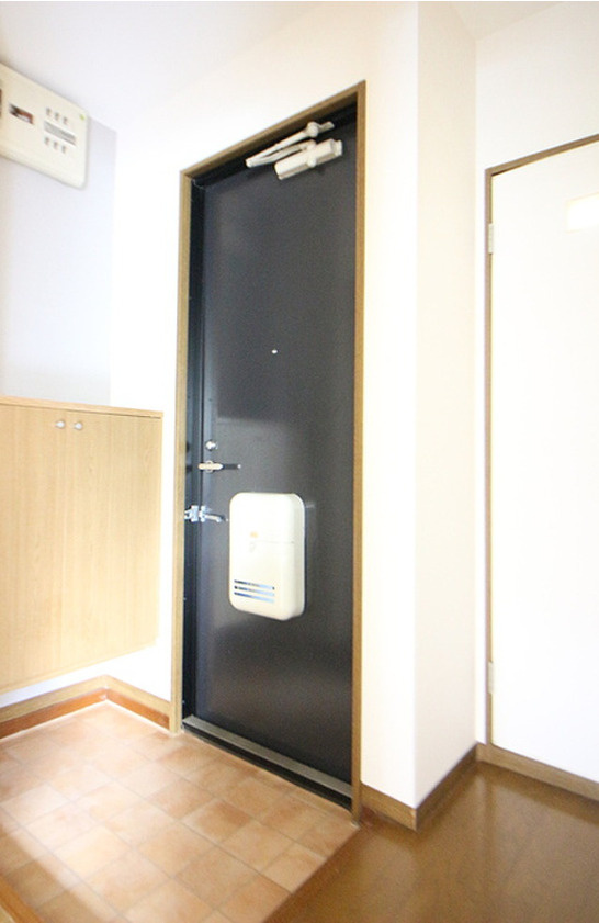 久留米市東櫛原町のハイツの玄関|落ち着いた玄関です