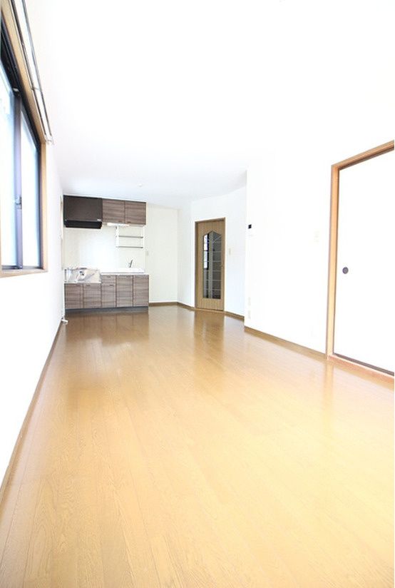 久留米市東櫛原町のハイツの居間・リビング|ゆったり過ごせるリビングです