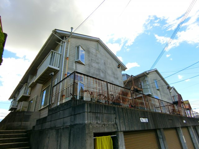 パインリーフ泉ヶ丘の外観