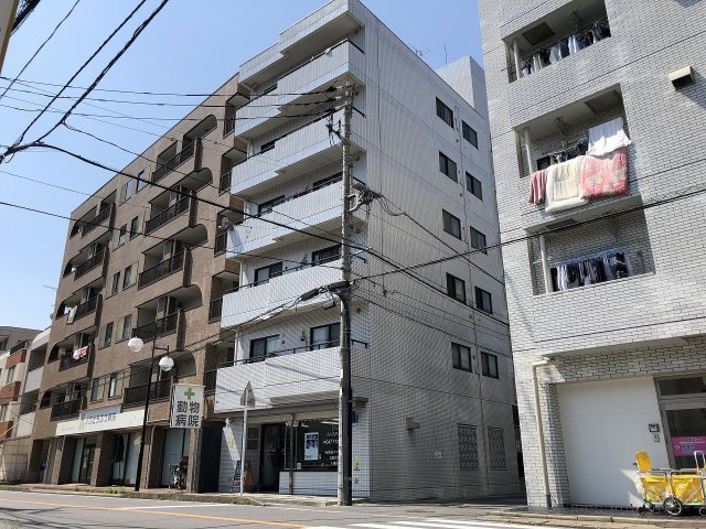 R FIELDS MATSUDOの外観