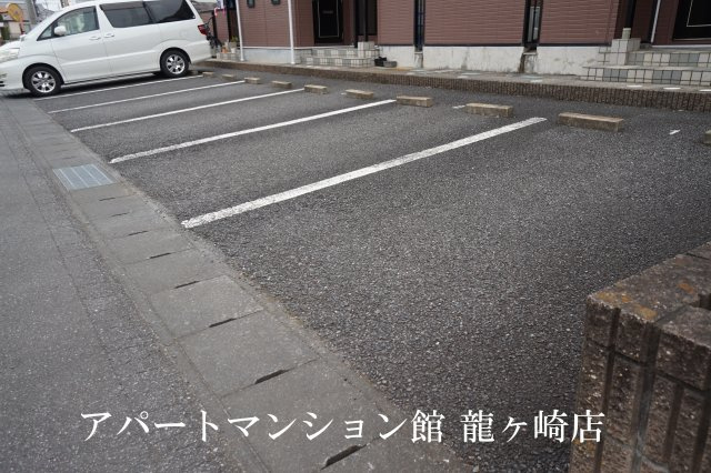 ＩＪＵＲＥＴ　Aの駐車場
