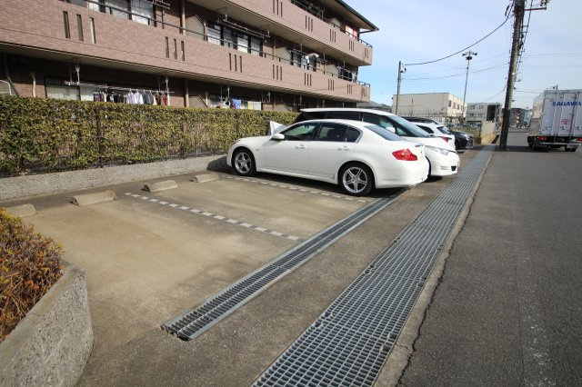 セントラルハイツの駐車場
