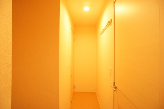 ベルフルールの内装|★玄関廊下にハンガーフックあり