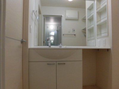 【洗面所】 | クイントパラッツオ | スペースが確保できる洗面所です