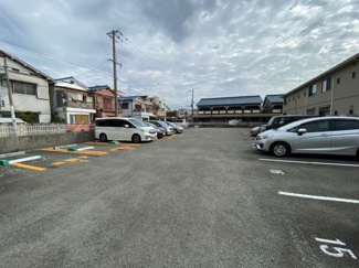 【駐車場】