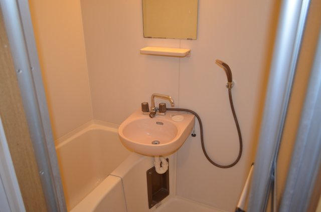 錦プラザの浴室