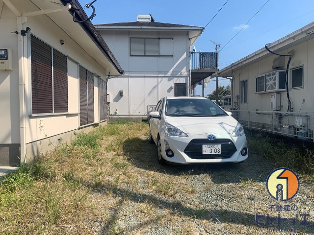 太田下川一戸建の駐車場