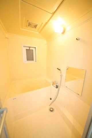 メゾン花園の浴室