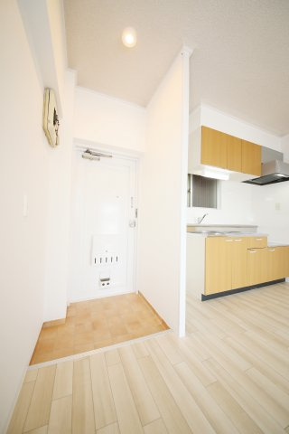 メゾン花園の玄関