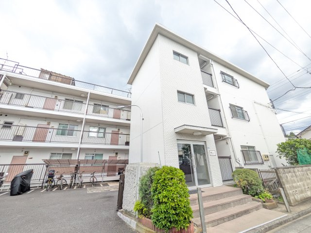 宿河原マンションの外観