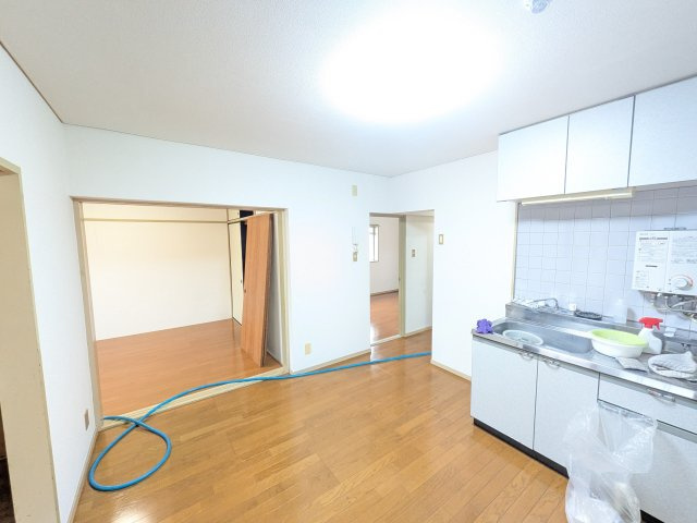宿河原マンションの居間・リビング