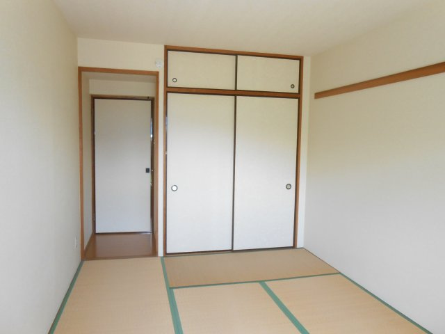 多摩エスペリアの和室|別号室の参考写真です。現況優先