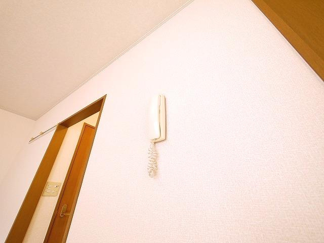 メイプルハイツのセキュリティ|インターホンが付いてます