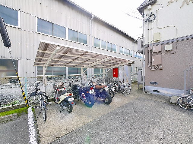 メイプルハイツのその他共用部分|自転車置き場が設置