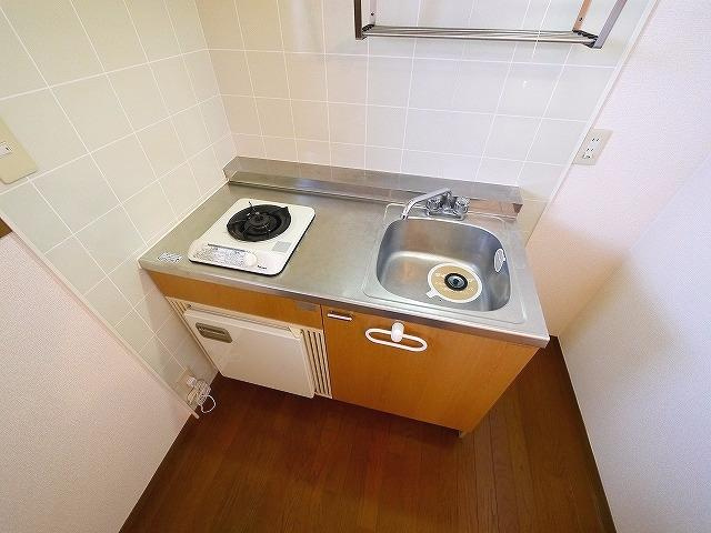 メイプルハイツのキッチン|きれいなキッチンです