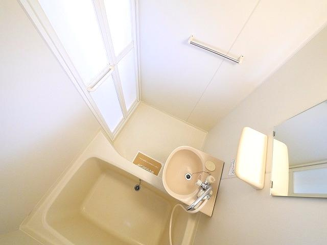 メイプルハイツの浴室|コンパクトで使いやすいお風呂です