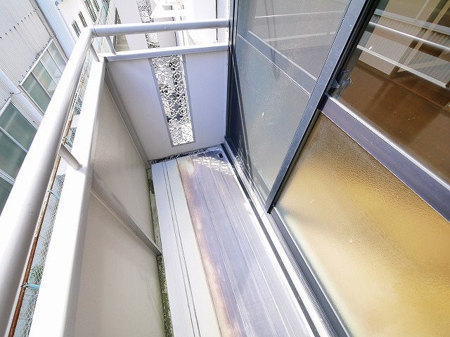 メイプルハイツのバルコニー|落ち着いた時間を過ごせるバルコニーです