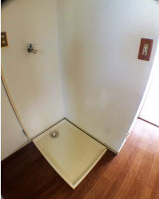 【洗面所】 | トラッドグリーン | 室内洗濯機置き場です