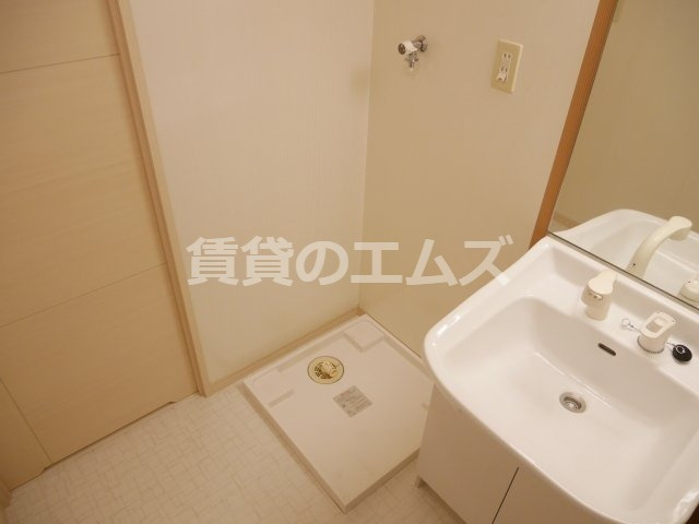 【設備】 | ラヴィヌーヴォ | ラヴィヌーヴォの室内洗濯機置き場