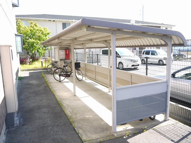 ラ・ルミエールＢのその他共用部分|自転車置き場です