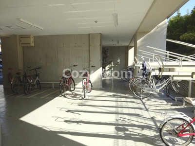 【その他共用部分】 | ラグゼ広芝 | 駐輪場です。