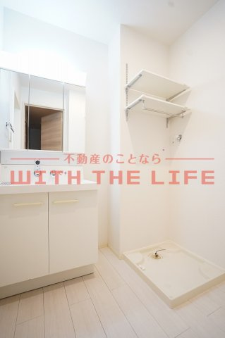 ルーチェ・チアラの洗面所|明るい洗面所です