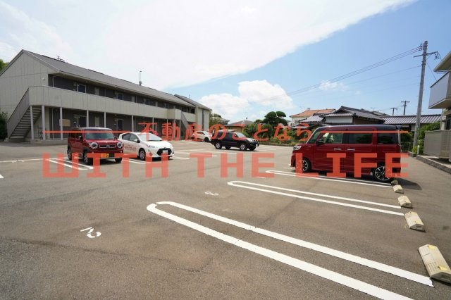 ルーチェ・チアラの駐車場|カースペースがあります
