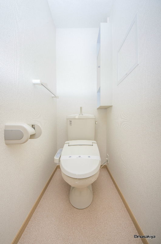 Zenのトイレ|トイレ　ウォシュレット付き。