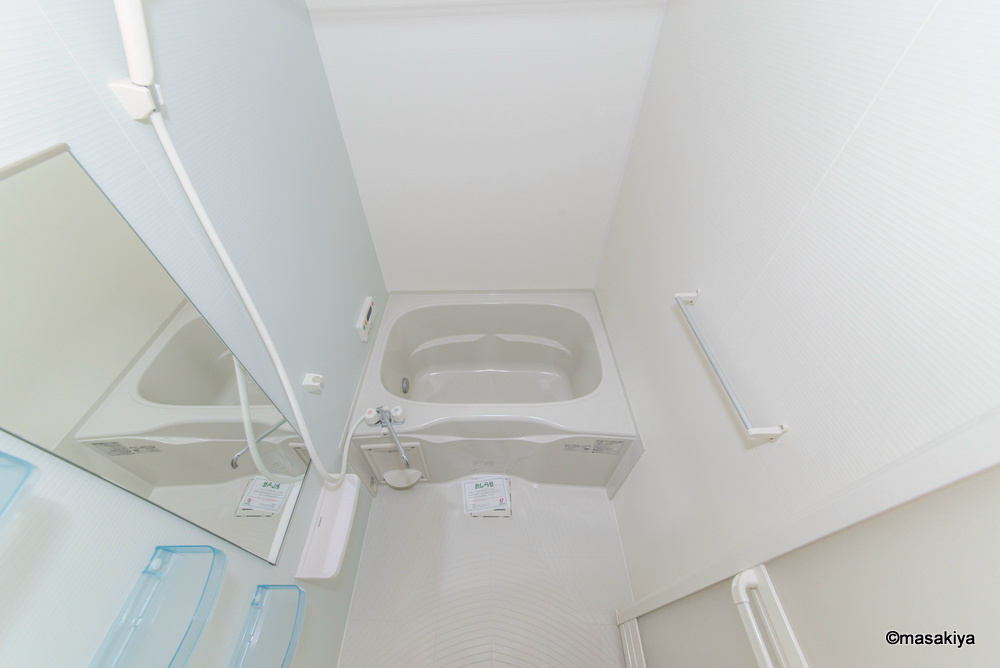 Zenの浴室|お風呂　追い焚き・浴室乾燥機付きです。