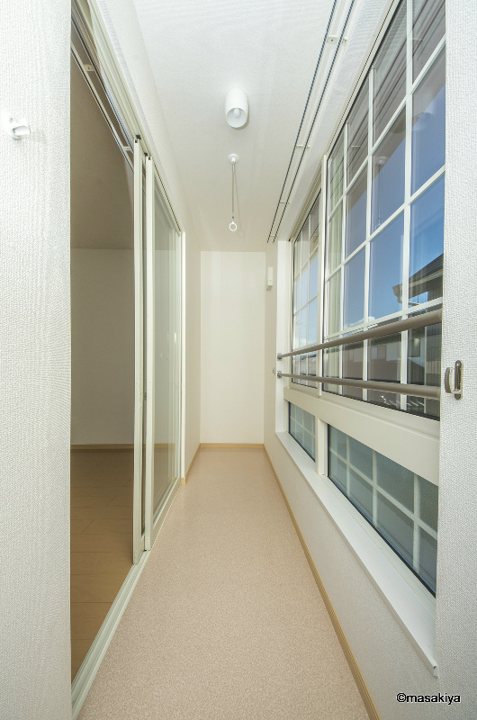 Zenのバルコニー|サンルーム付きのお部屋です。