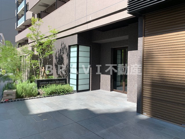 URBAN　PARK　梅田　EAST　BRAVI不動産のエントランス|【アーバンパーク梅田イースト】建物の内部です