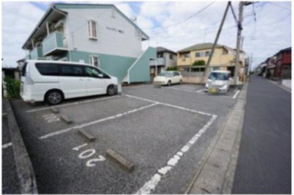 【駐車場】