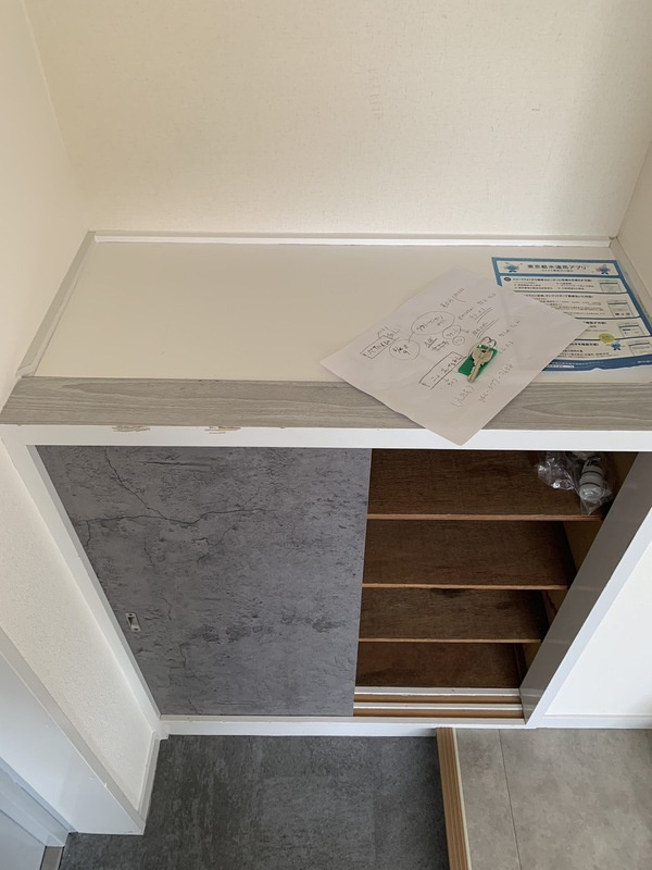 ニューホープハウスの玄関|別部屋の参考写真です。