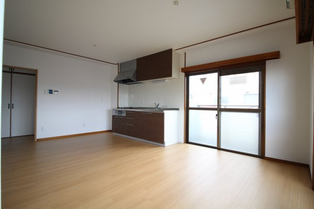 丸一ビルの居間・リビング