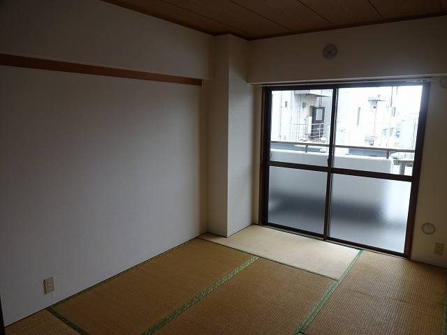 Iビルの和室