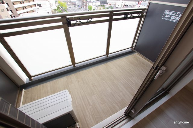 ファステートNAMBA華月　仲介手数料無料のバルコニー