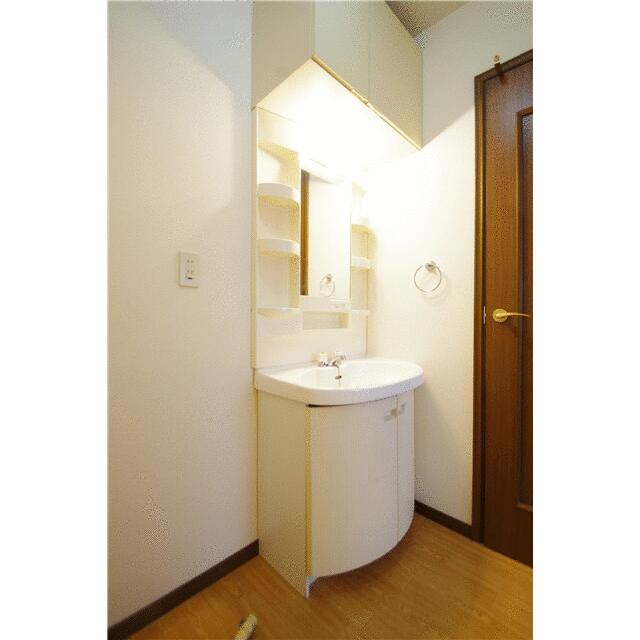 熊本市東区上南部３丁目のアパートの独立洗面台