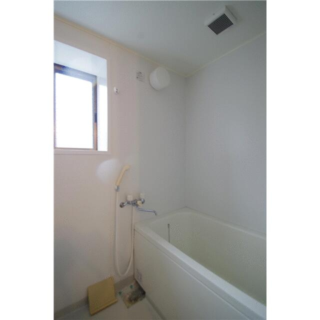 熊本市東区上南部３丁目のアパートの浴室