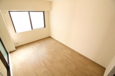 【洋室】 | 伸和ハイツ