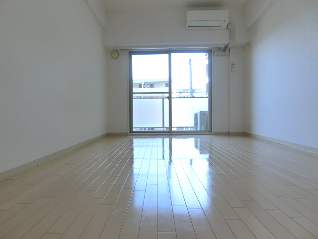 シィダーヴィレッジの洋室|同マンション別部屋