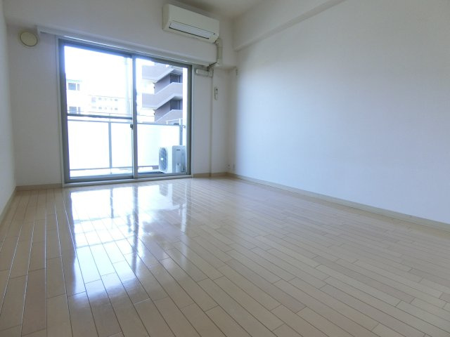 シィダーヴィレッジの寝室|同マンション別部屋
