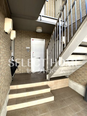 【エントランス】 | アルト８ | エントランスです